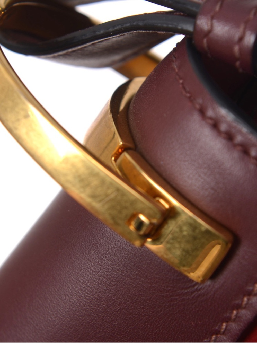 ♥️Prada Small Pionniere Two-Tone Burgundy and Dark Wine Leather Handbag ♥️ - Picture 14 of 16